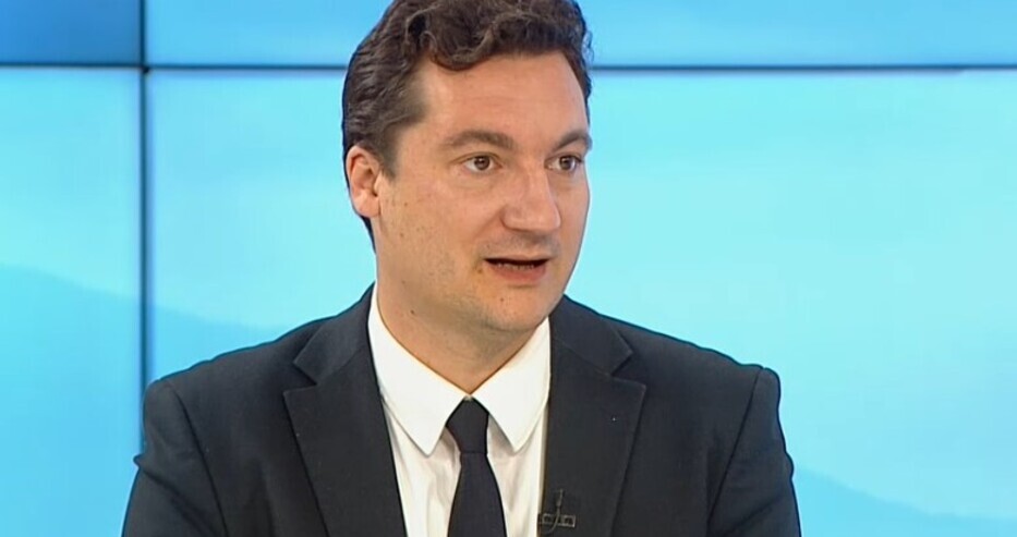 В понеделник ще подам молба да бъда освободен от длъжността