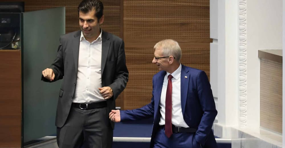 Четирима от шестимата общински съветници на коалицията в Добрич пристанаха