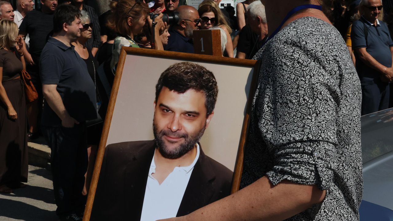 Лично патриарх Даниил в качеството си на Софийски митрополит е