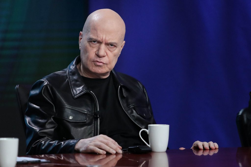 Лидерът на Има такъв народ ИТН Слави Трифонов коментира горещата