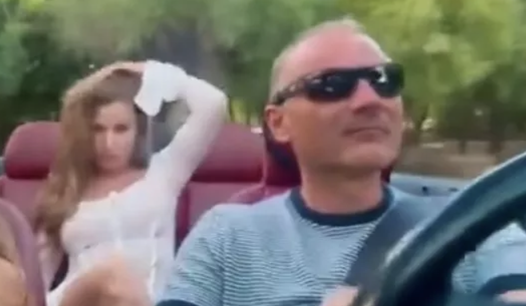 Бившият служебен министър на енергетиката Росен Христов отново привлече вниманието