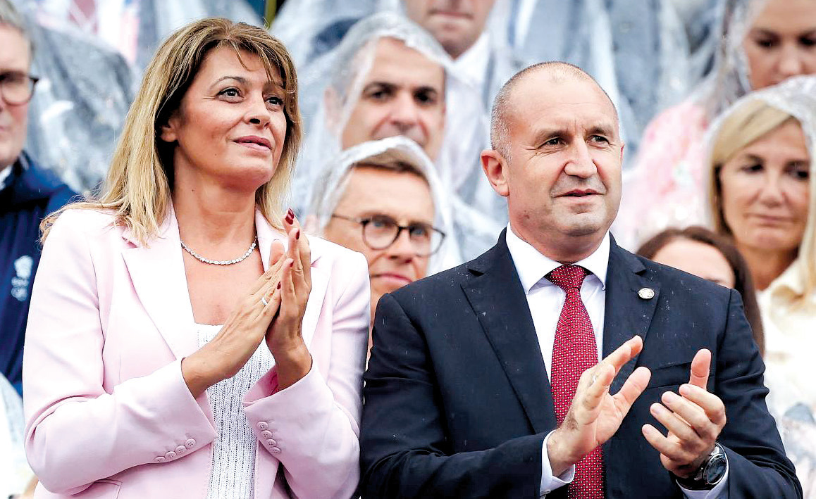 Десислава Кирилова Радева е съпруга на президента на България Румен