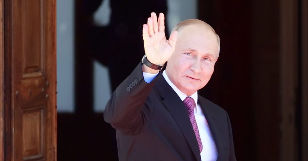 Самолетът на руския президент Владимир Путин кацна във военновъздушната база