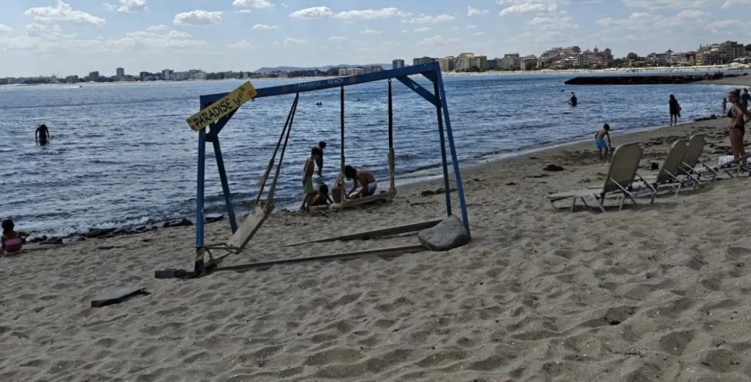 Преди минути през Парадайс бийч между Свети Влас и Слънчев