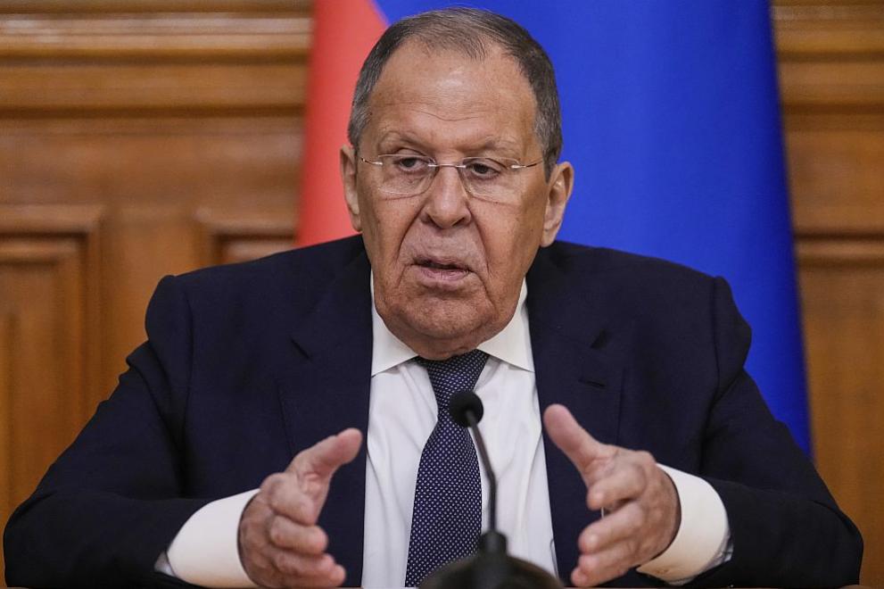 Руският министър на външните работи Сергей Лавров използва англоезично интервю с американска