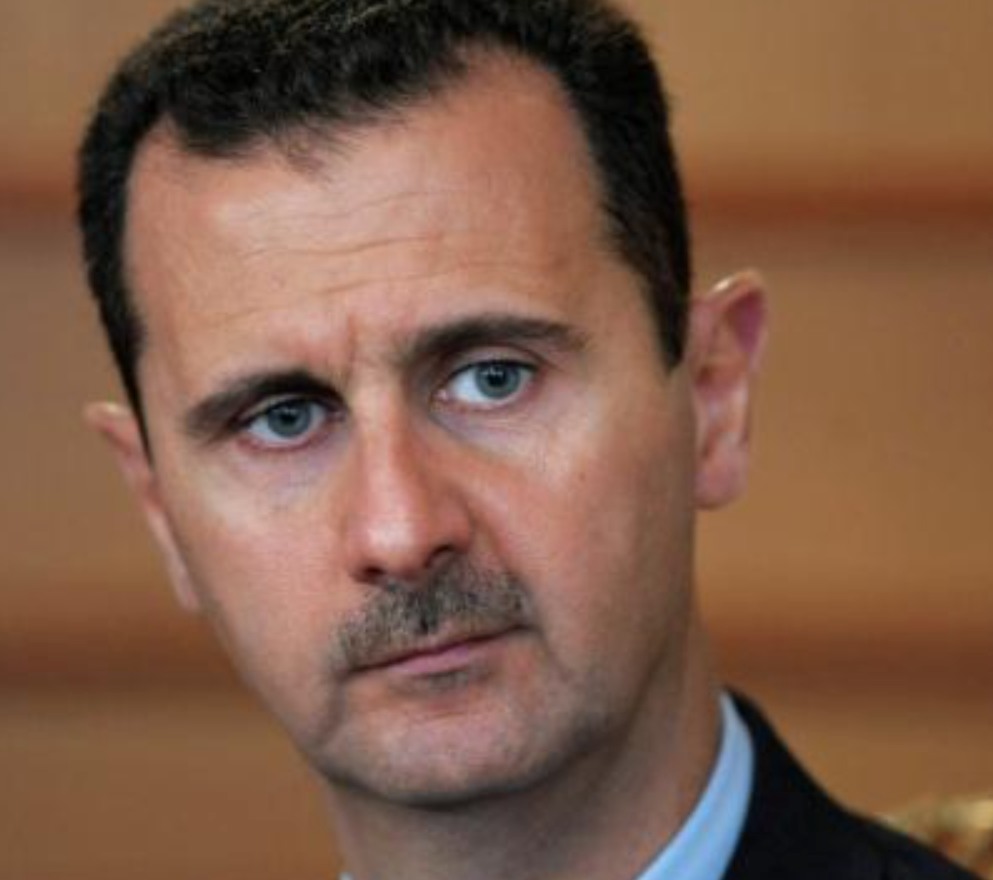 Бившият сирийски президент Башар Асад който напусна Дамаск на фона