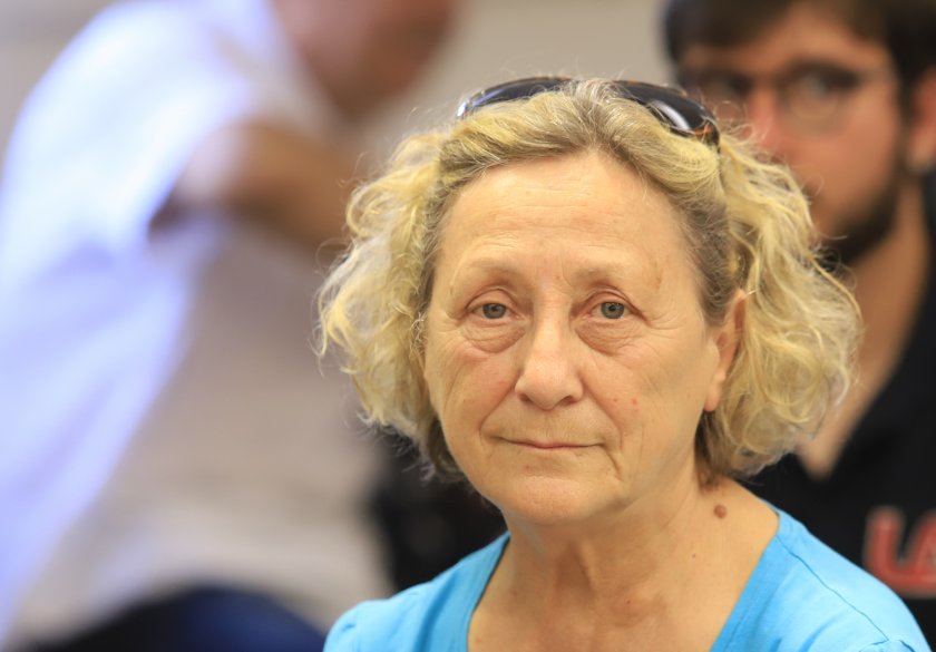 Робева се съмнява в обещанията за инвеститори след въвеждането на