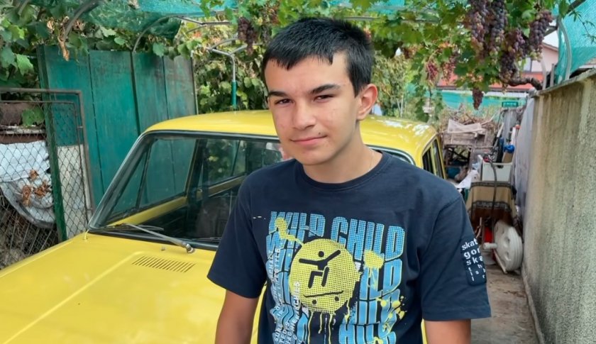 Ученикът от Хасково Сава Семизов е най младият собственик и реставратор