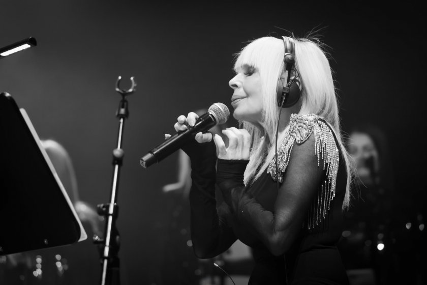 Примата на българската естрада Лили Иванова отправи специален поздрав към