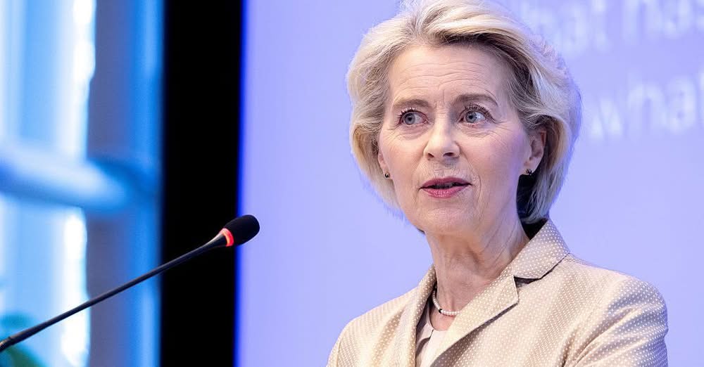 Председателката на Европейската комисия Урсула фон дер Лайен и ръководителите