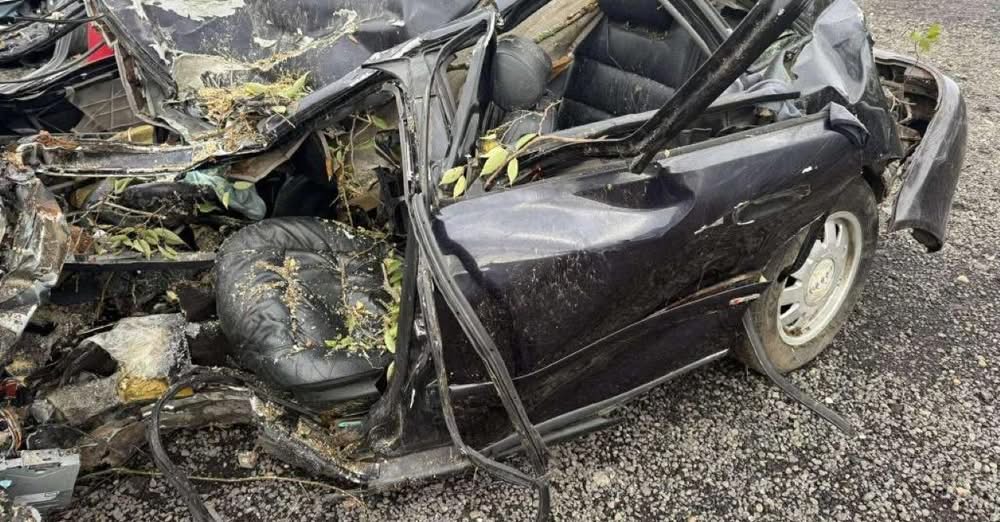 С изключително висока скорост е летял автомобилът в който намериха смъртта