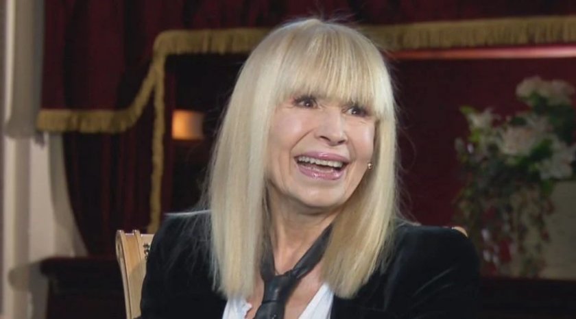 Примата на българската поп музика Лили Иванова е получила пластика