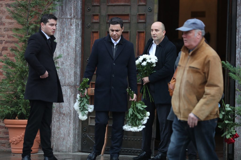 Роднини близки колеги и доволни клиенти се сбогуваха с астроложката