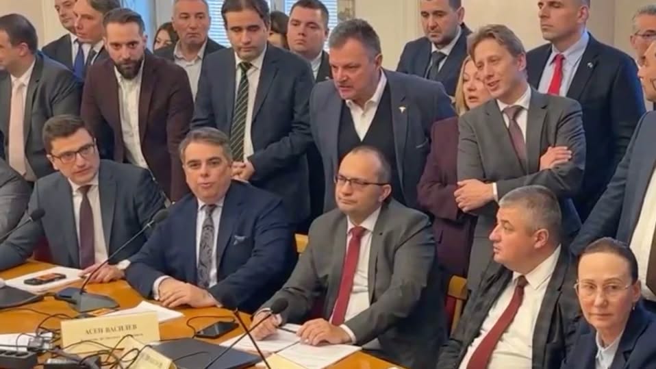 Кремъл активира и последния си коз – Асен Василев Това