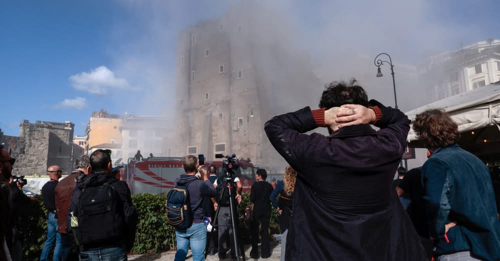 Средновековна кула в центъра на Рим която е в процес