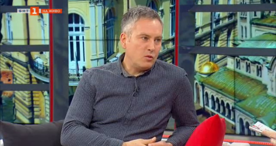 Защо ни вдигат данъците Тази графика на ИПИ показва че