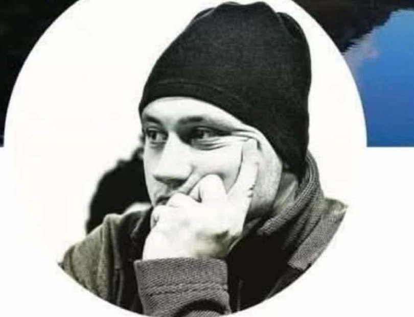 Във Фейсбук се появи снимка на хирурга от ВМА който