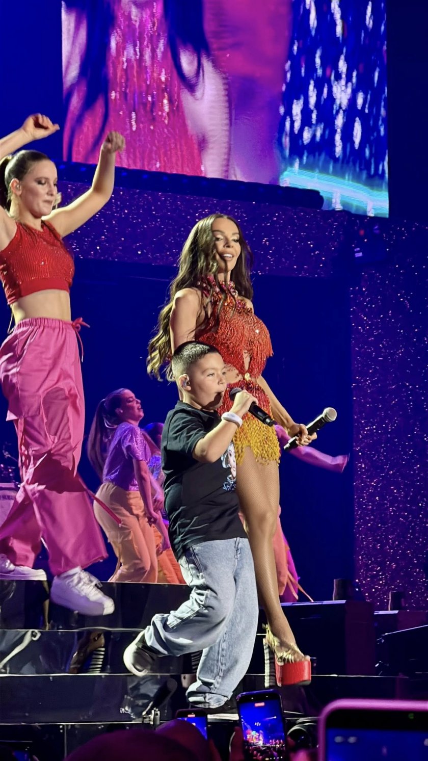 Малкият син на фолк дивата Галена – Александър изправи на