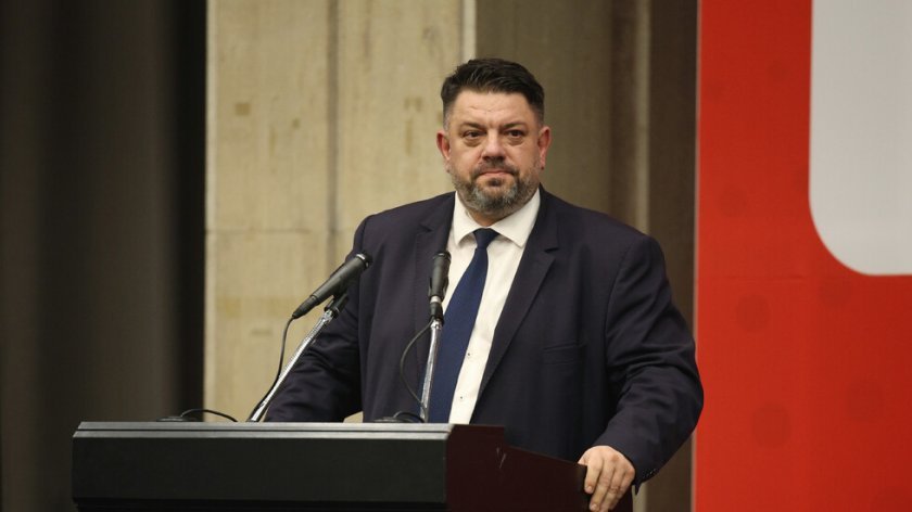 Пленумът който трябваше да реши каква да е съдбата на