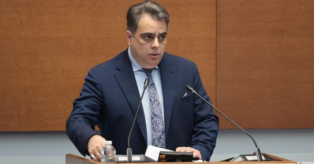 Продължаваме промяната внася вот на недоверие срещу правителството Това обяви