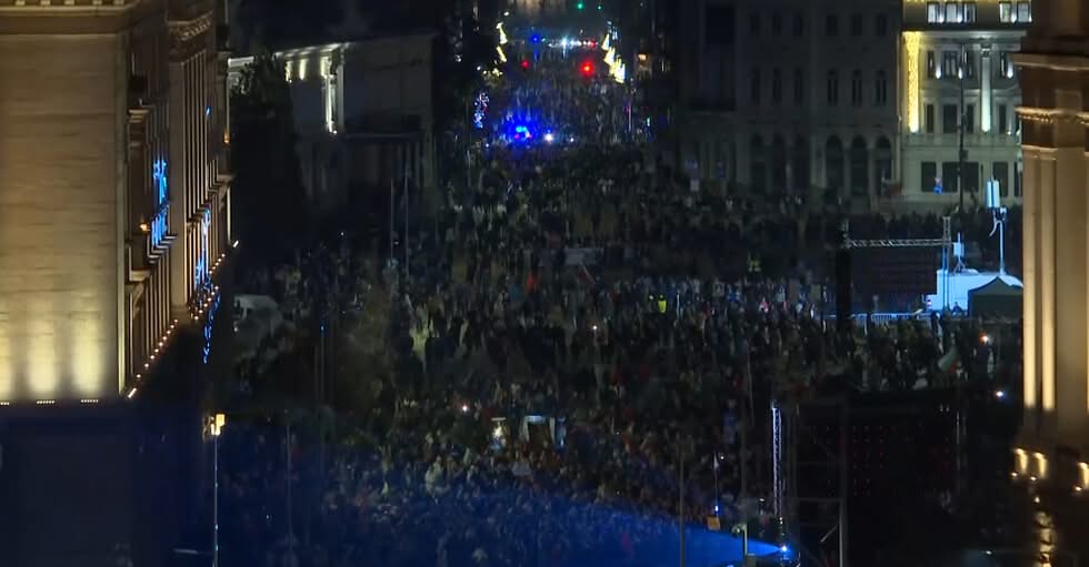 Драма на протеста в София Две деца са били изгубени