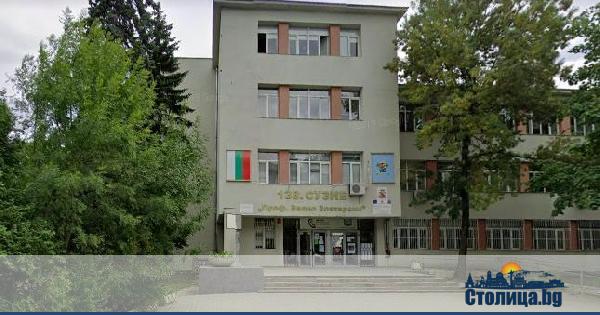 Директорът на 138 о средно училище Проф Васил Златарски Александър