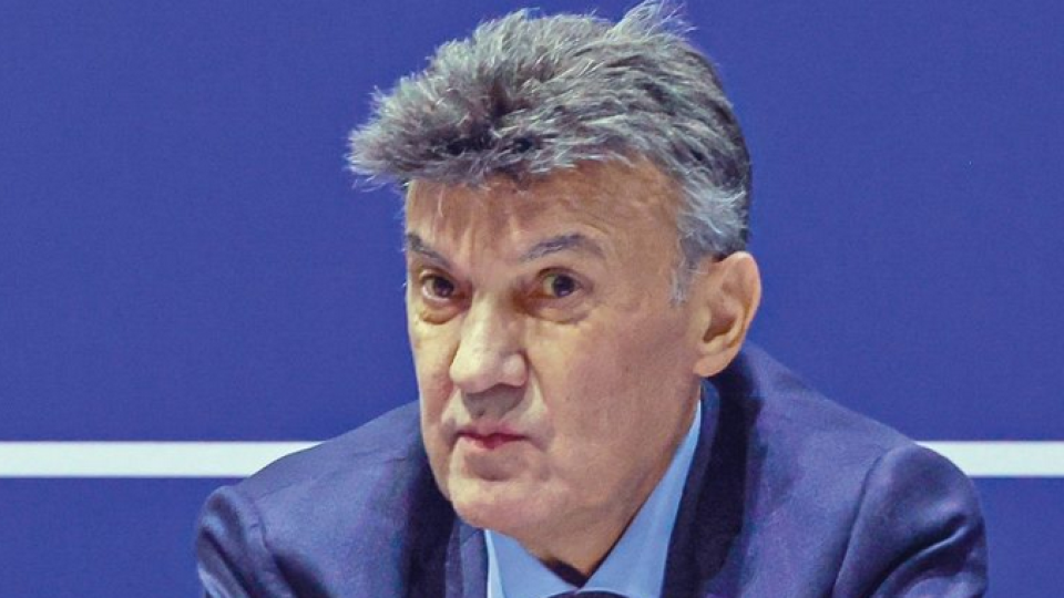 Положението на Борислав Михайлов остава като това на река Дунав