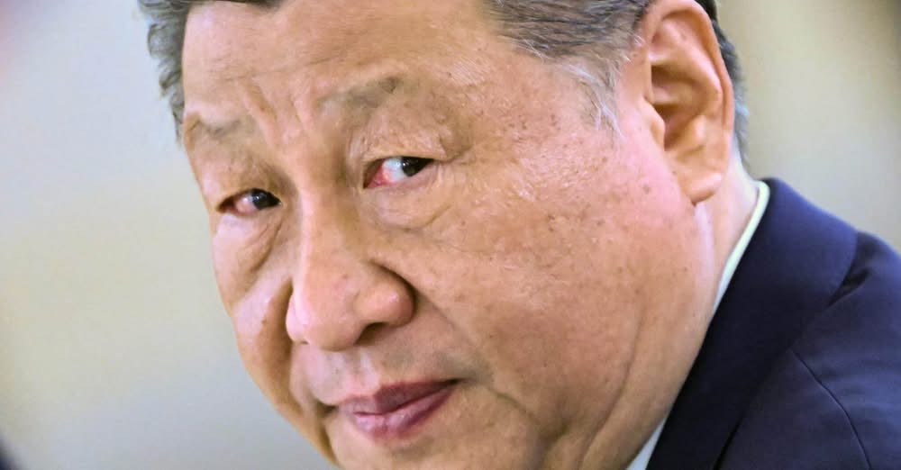 Напрежението в Пекин е достигнало критична точка Извършен е неуспешен