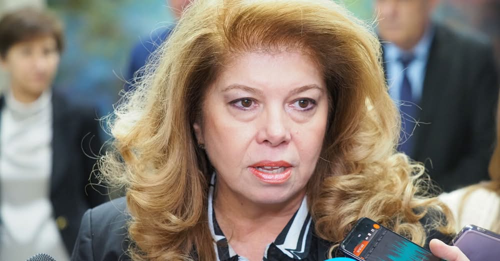 Илияна Йотова официално застана начело на Република България като президент