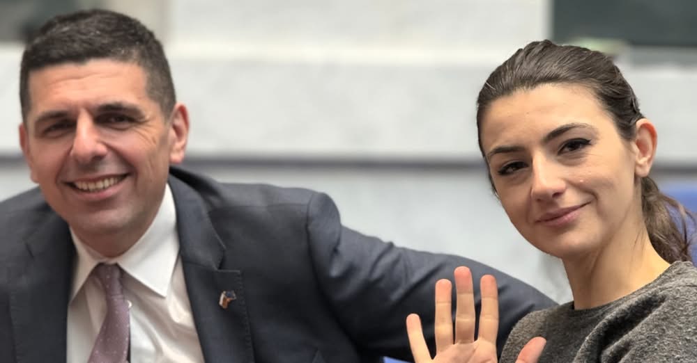 Да си политик с кауза е трудно навсякъде Особено трудно