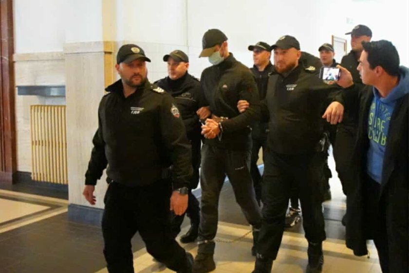 Единият от обвинените за обира на инкасо автомобила в Ихтиман