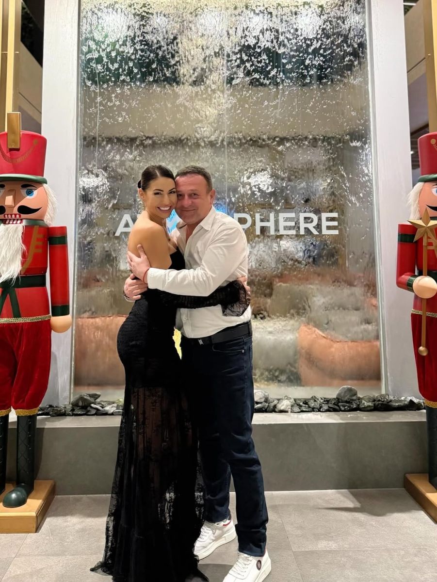 Топ комикът Димитър Рачков посрещна Новата година в най желаната