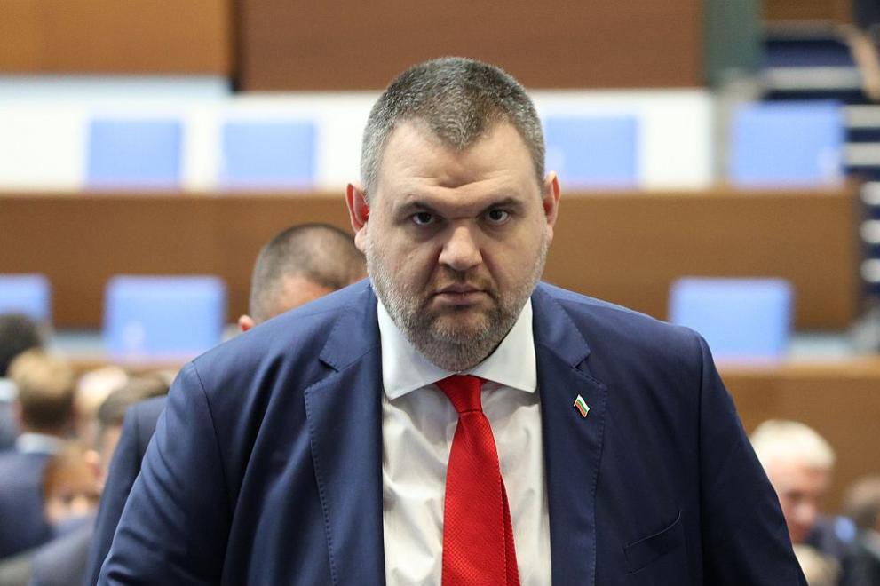 Призовавам президента Радев незабавно да я внесе в Народното събрание