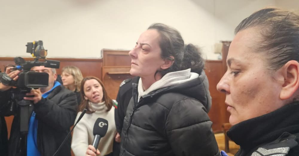 Окръжният съд в Хасково наложи на полицайката хваната да пренася