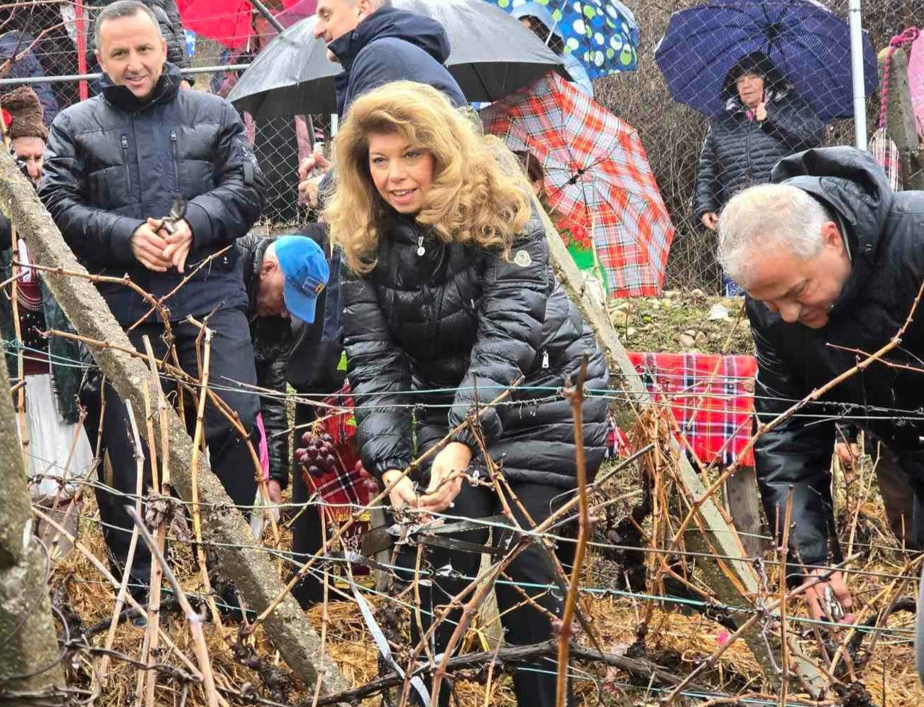 Президентът Илияна Йотова ще бъде гост на традиционния празник на