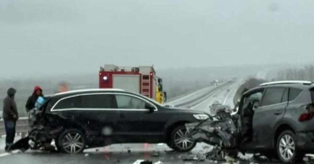 Тежка катастрофа е станала днес по обяд на магистрала Тракия