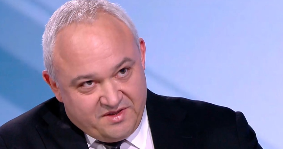 Докато всички говорят за трагедията Петрохан правителството което е в