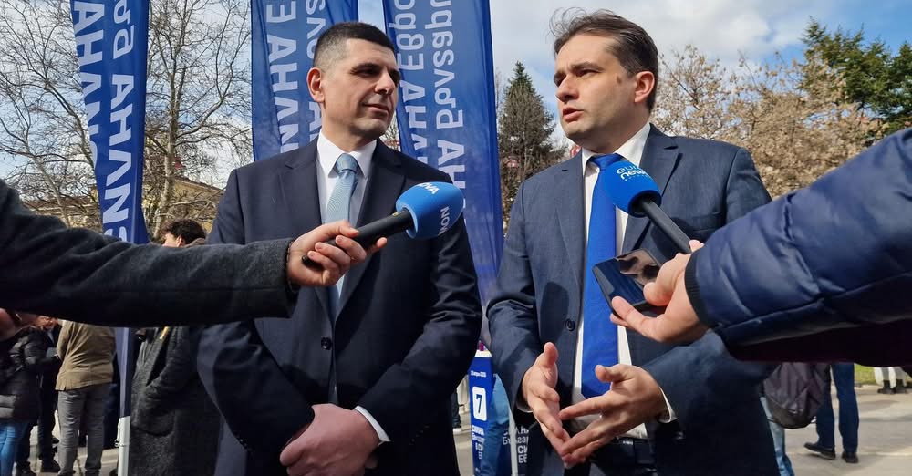 Бойко Борисов и Делян Пеевски са политическите бащи и покровители