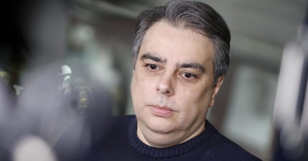 Председателят на Продължаваме промяната ПП Асен Василев не изключи сътрудничество