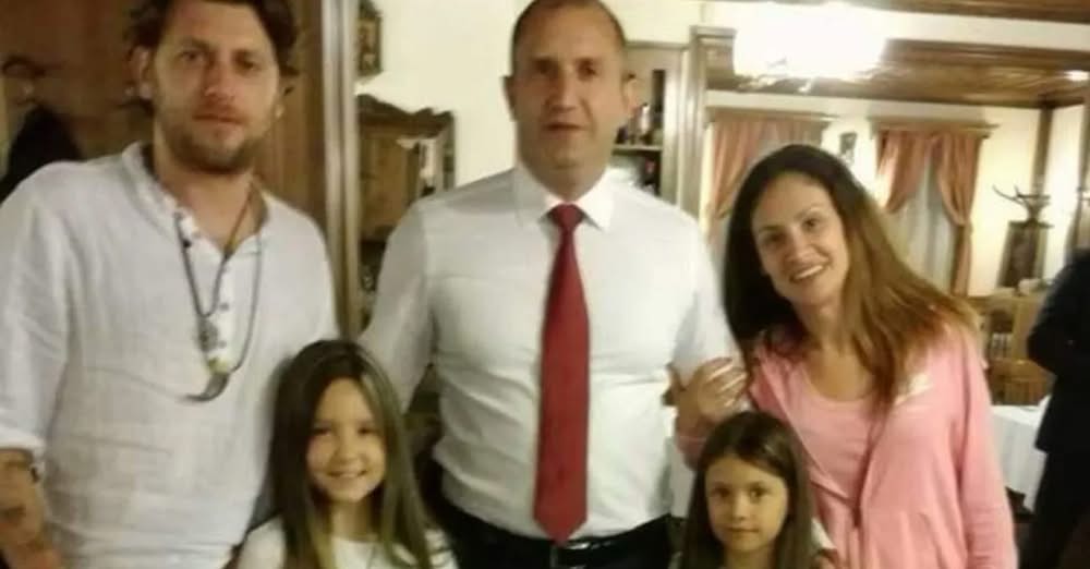 Българската поп певица Мариана Попова не скри симпатиите си от
