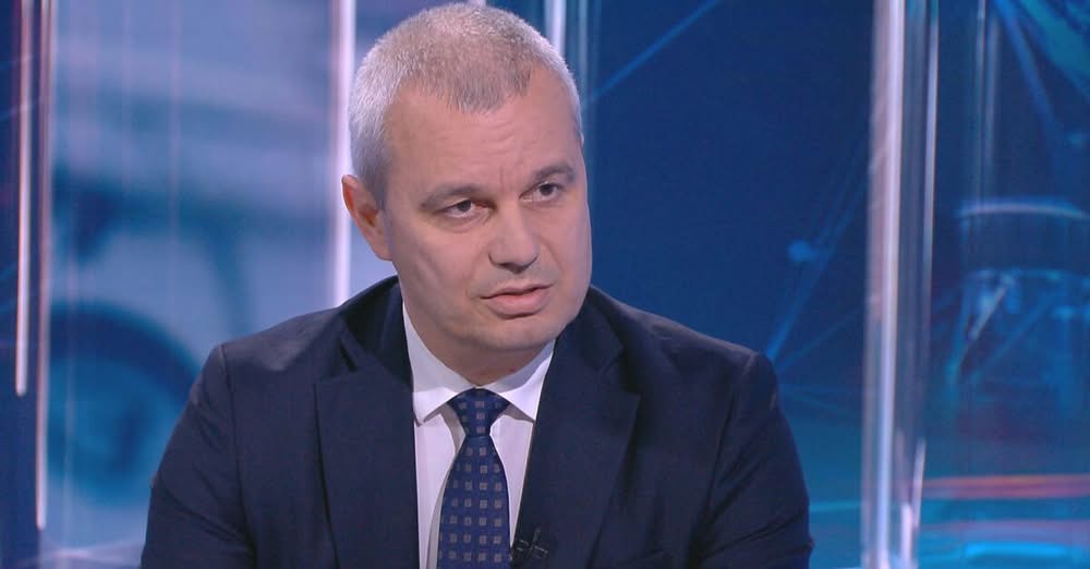Лидерът на Възраждане Костадин Костадинов е водач на листа в