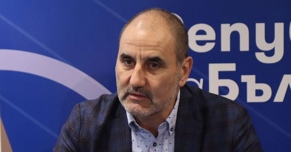 Оттеглянето на Борислав Сарафов е осигуряване на време за прегрупиране