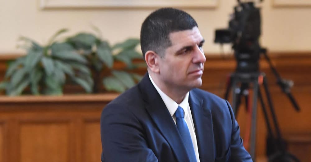 Унгария гласува да промени посоката на развитие на страната Затова