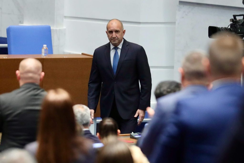 Президентът Илияна Йотова е на ход Тя вече може да