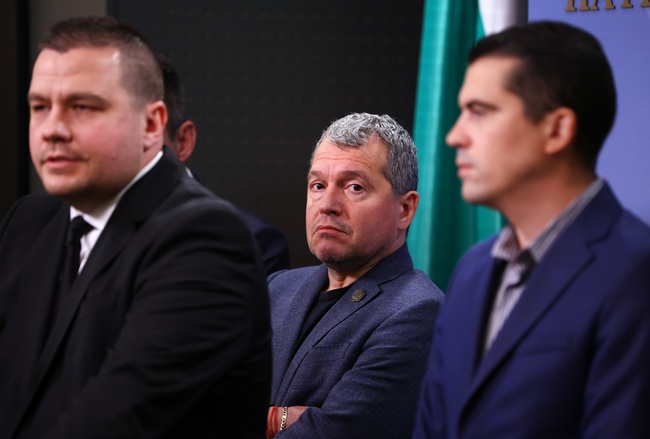 Катастрофалното представяне на Има такъв народ на последните избори доведе
