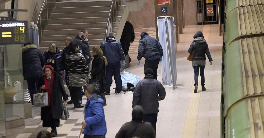 На метростанция Опълченска е намерено тяло на починал човек На
