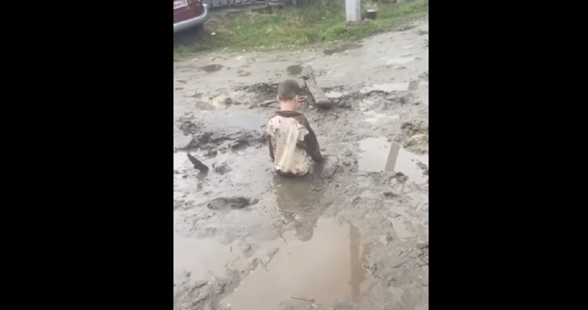 Докато руската пропаганда обещава традиционни ценности и велика цивилизация реалността
