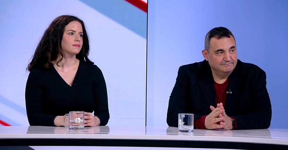 Искаме истински промени казаха хората от площада Тогава премиерът Румен