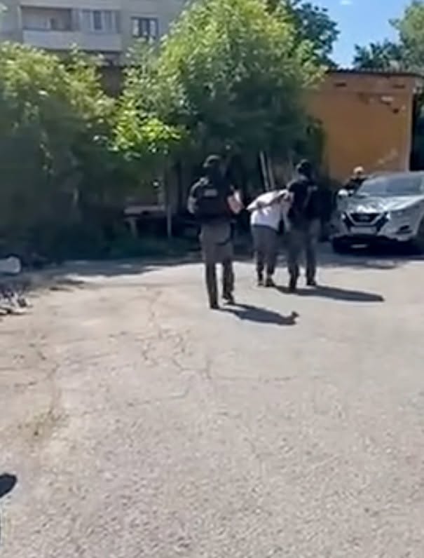 Столични полицаи разбиха група за рекет изнудване и проституция При