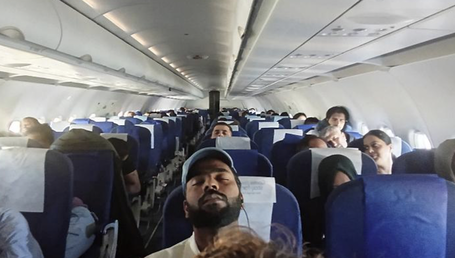 Пътнически самолет Airbus A320 на египетската авиокомпания Nesma Airlines превозващ